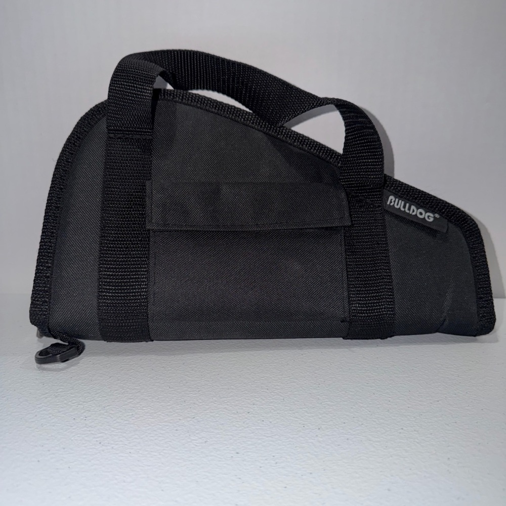 Bulldog Soft side pistol case For Smaller Firearms. Fully Padded Small Pocket